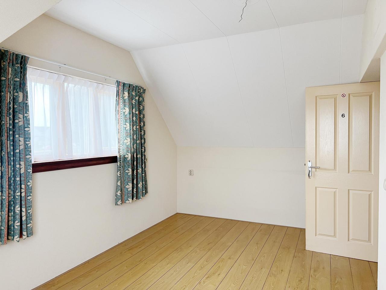 Kamer van 15 m² met eigen badkamer - Afbeelding 7