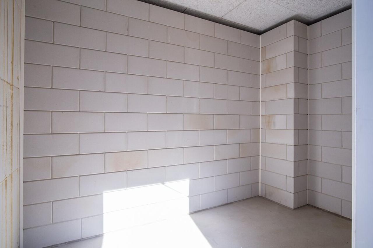 Bright 3-Room Apartment with Balcony - Image 19