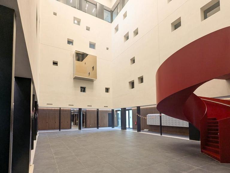 Gemeubileerd 4-kamerappartement met terras - Afbeelding 39