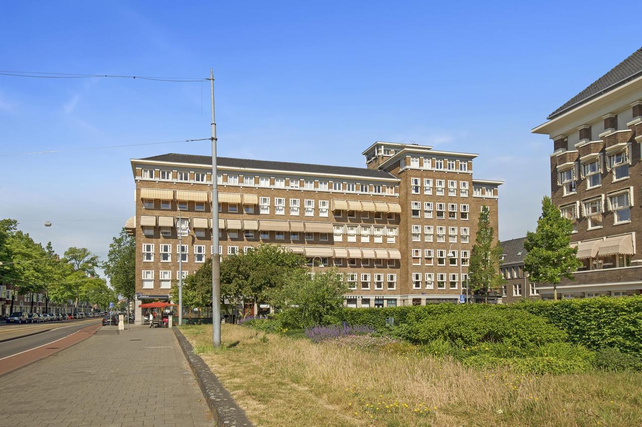 110 m² Apartment with Balcony in Apollobuurt - Image 1