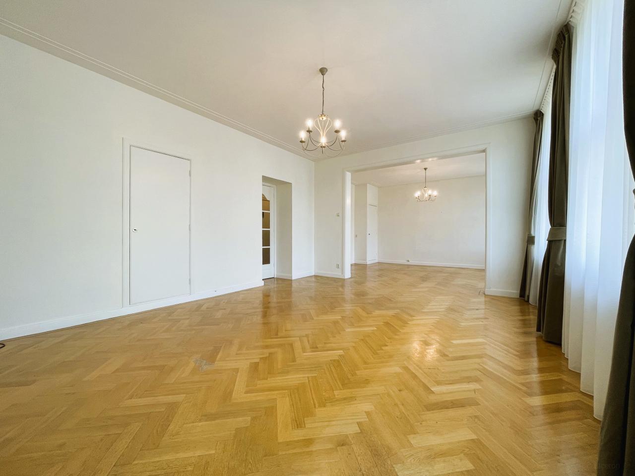 110 m² Apartment with Balcony in Apollobuurt - Image 4