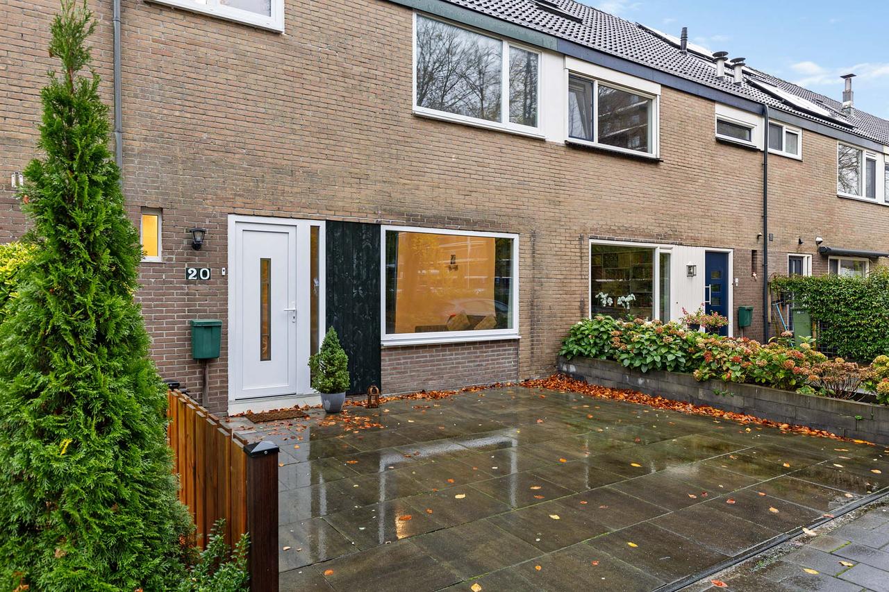 Furnished house with garden in Purmerend - Image 4