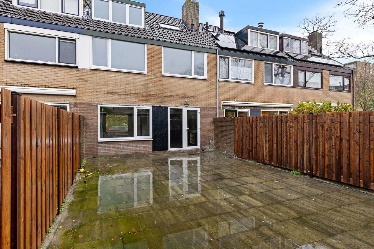 Furnished house with garden in Purmerend - Image 37