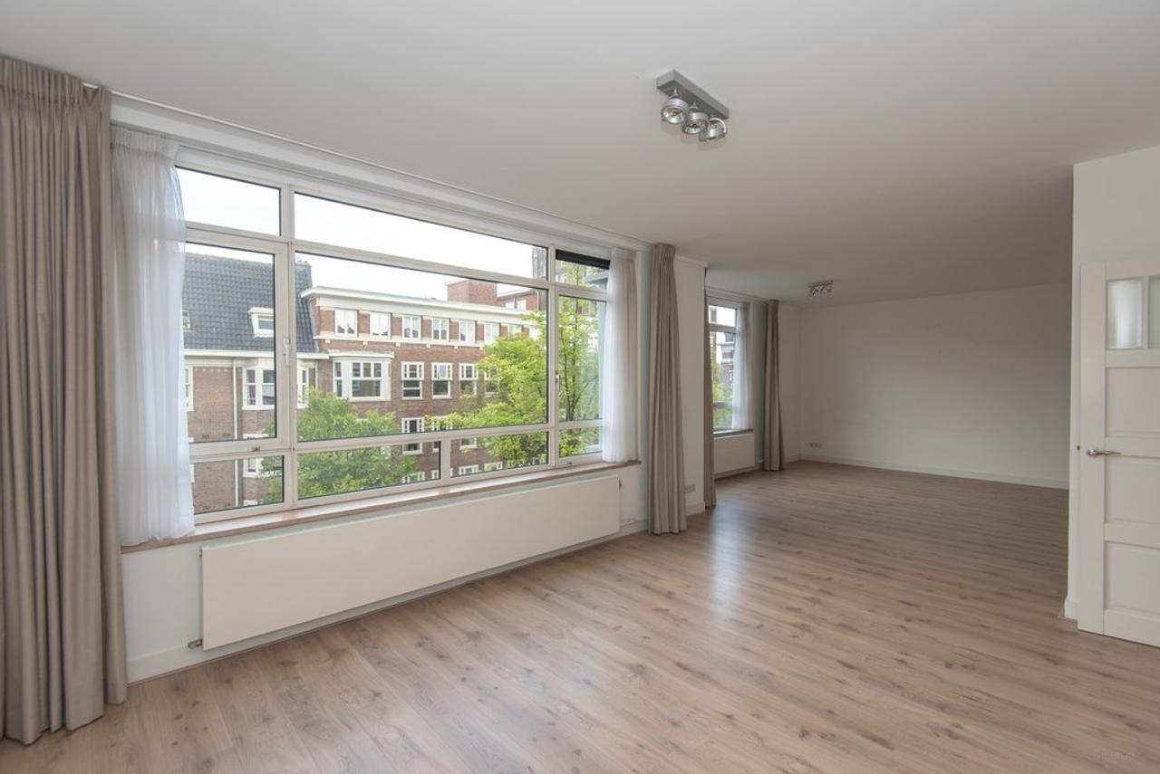 140 m² apartment with balcony in Oud-Zuid - Image 8