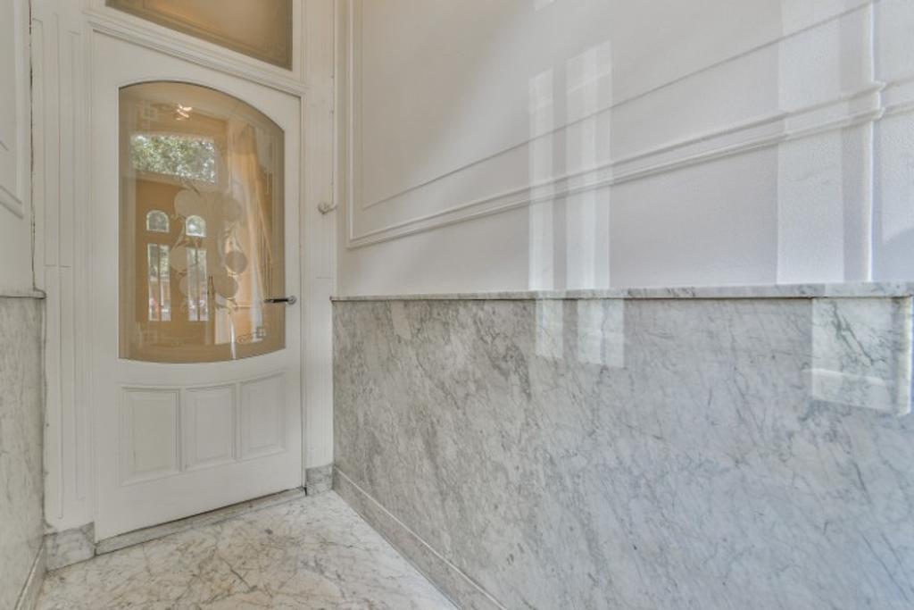 Ground-floor duplex with garden in Oud-Zuid - Image 2
