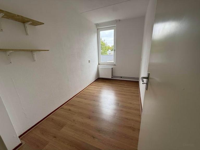 Direct beschikbaar: huis met 4 slaapkamers - Afbeelding 5