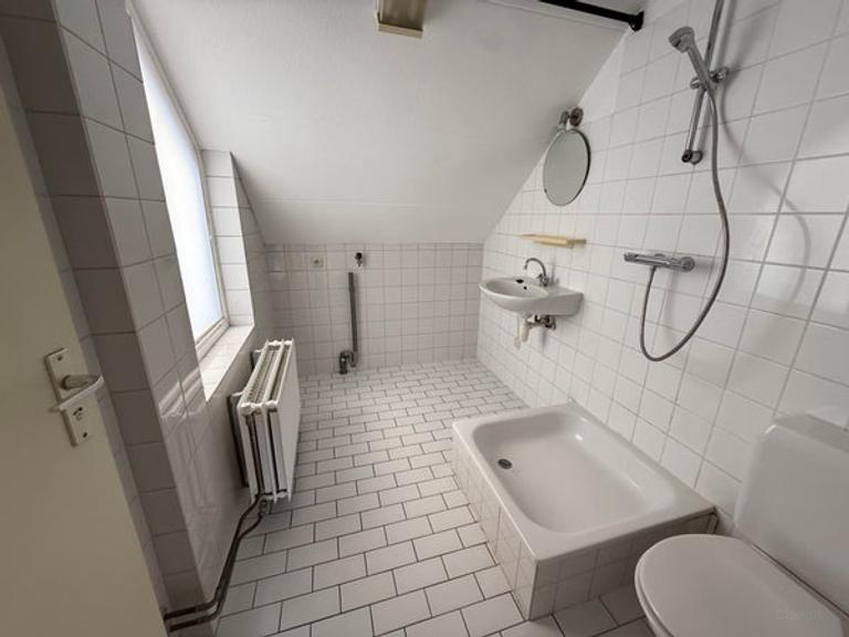 Direct beschikbaar: huis met 4 slaapkamers - Afbeelding 9