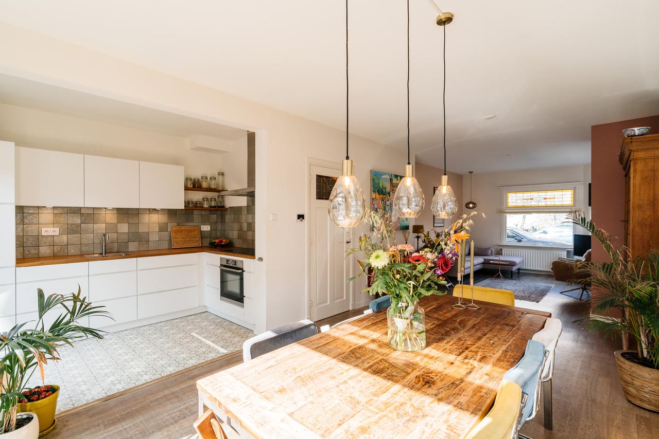 152 m² corner house with garden and garage - Image 1