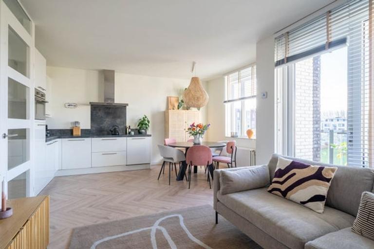 Licht 3-kamerappartement bij Almere Poort - Afbeelding 18