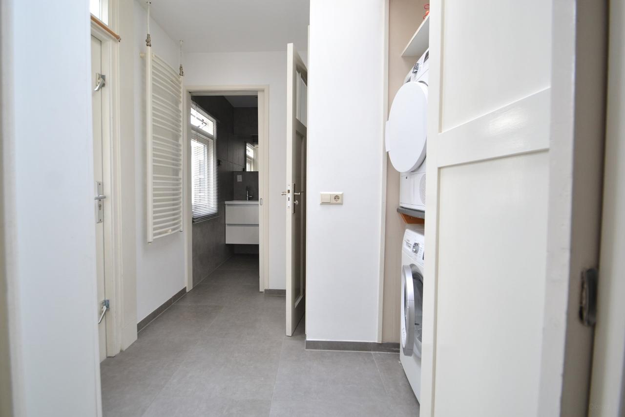 Spacious garden and four bedrooms in Katwijk - Image 8