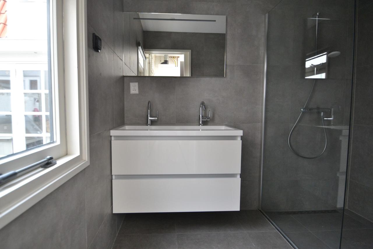 Spacious garden and four bedrooms in Katwijk - Image 9