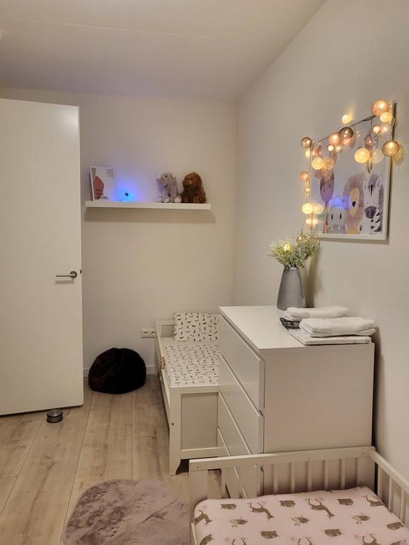 Furnished 2-bedroom apartment with balcony - Image 15