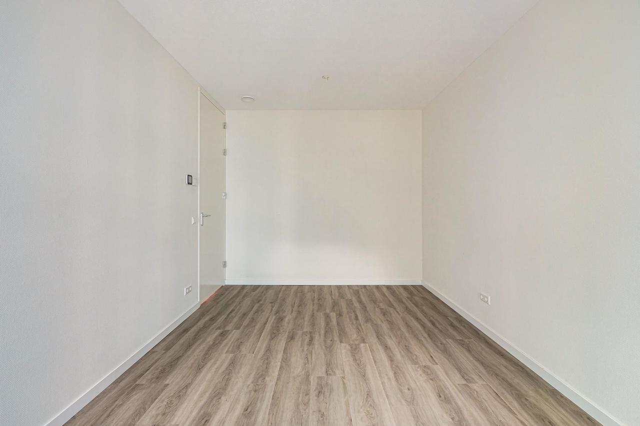 2-slaapkamerappartement met balkon in Oostenburg - Afbeelding 14