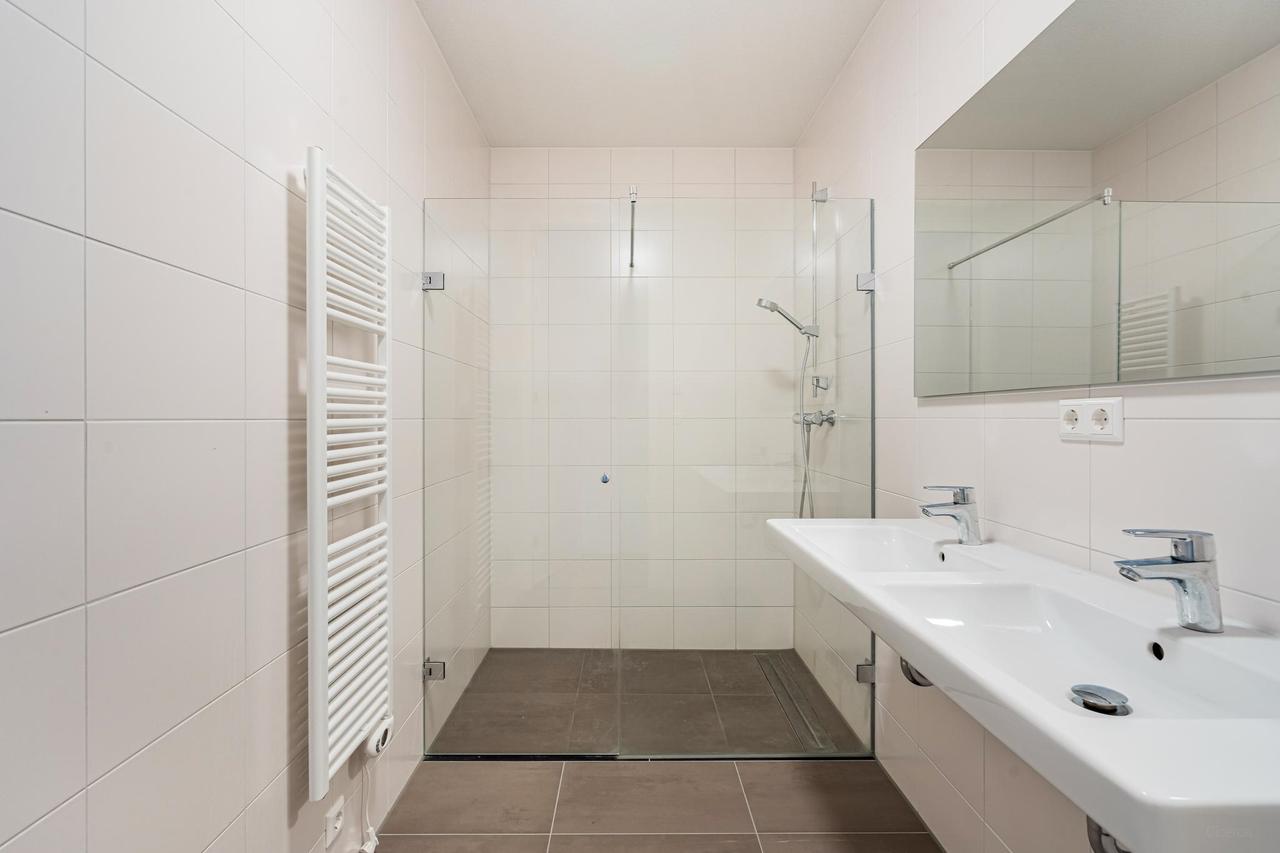 2-slaapkamerappartement met balkon in Oostenburg - Afbeelding 19