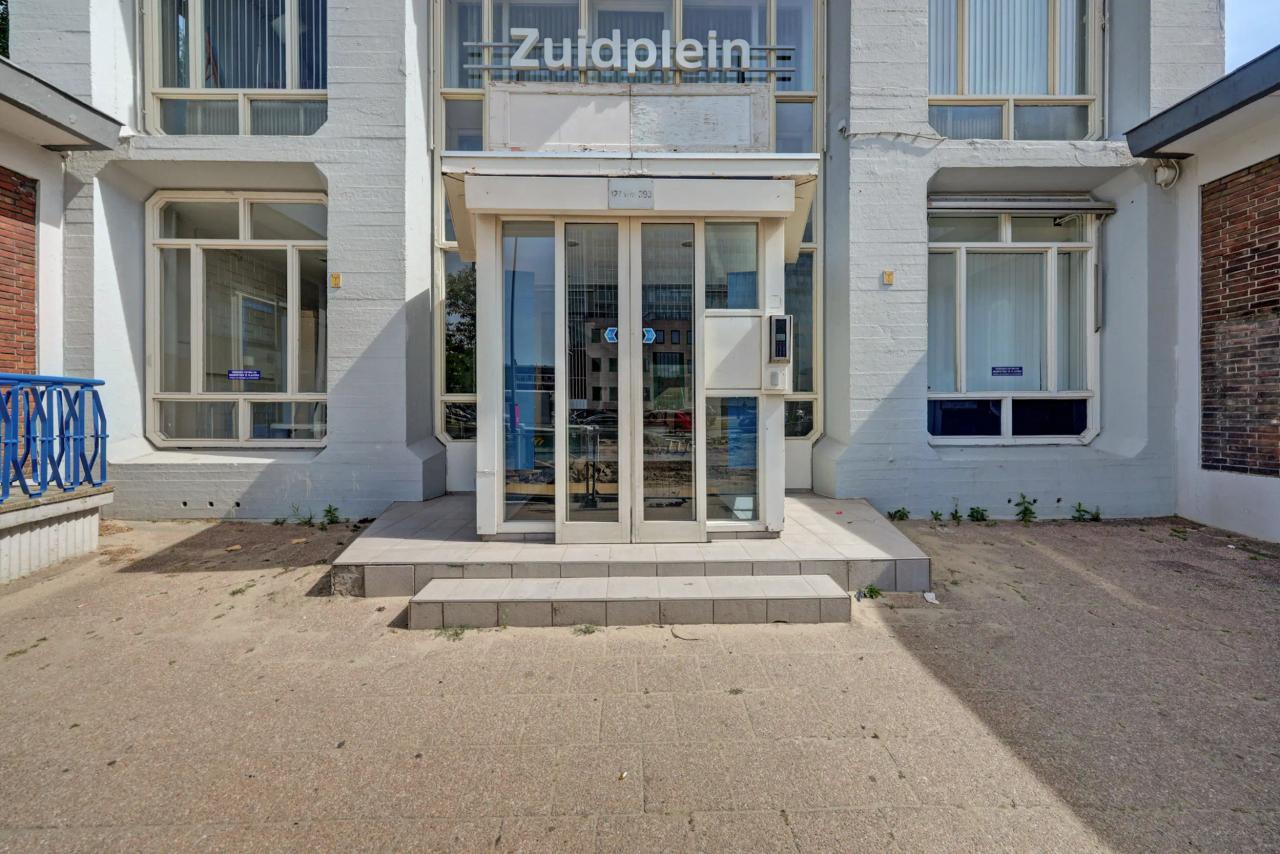 Available now: 3-room apartment near Zuidplein - Image 3