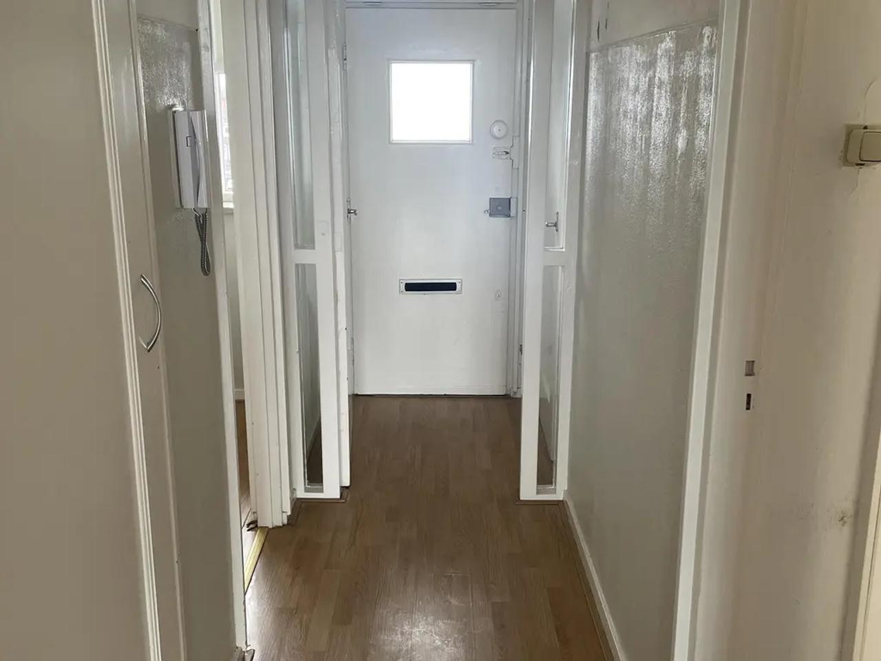 Available now: 3-room apartment near Zuidplein - Image 14