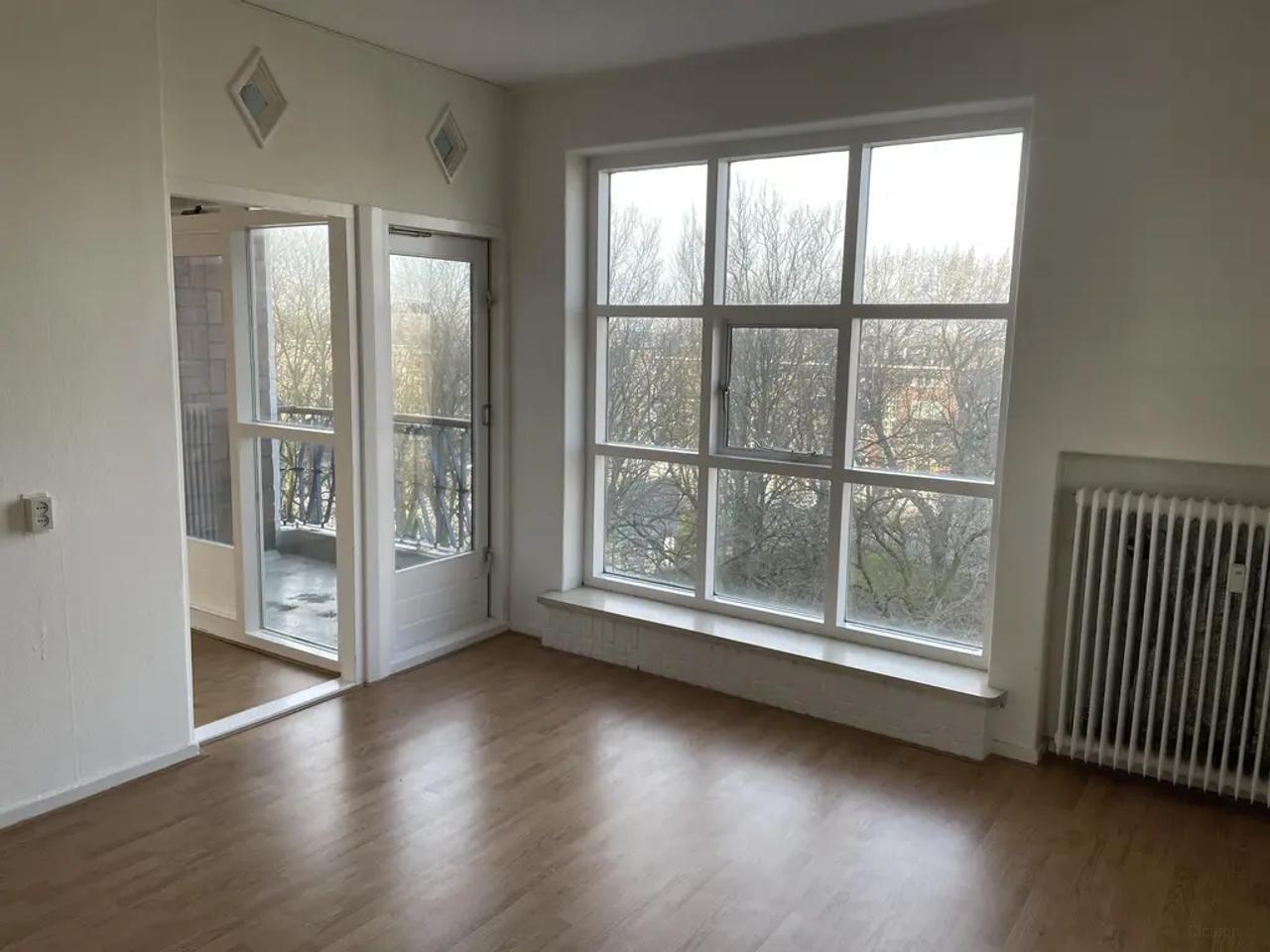 Available now: 3-room apartment near Zuidplein - Image 21
