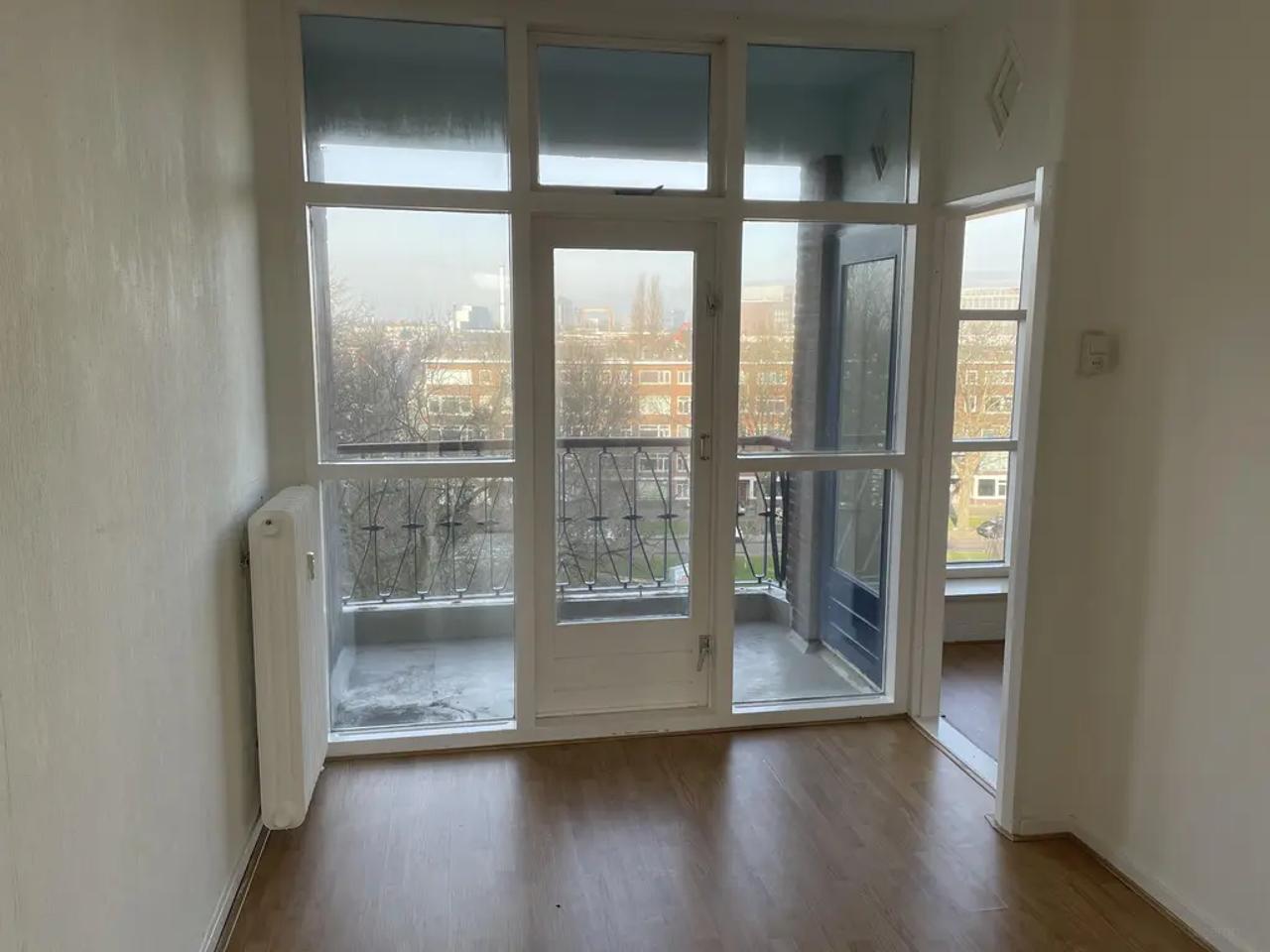 Available now: 3-room apartment near Zuidplein - Image 26