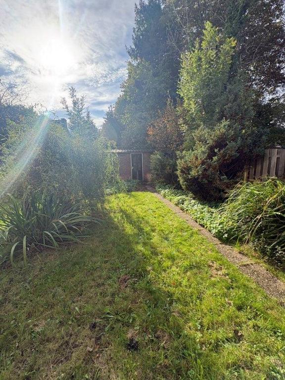 Apartment with 75 m² garden in Assen - Image 8