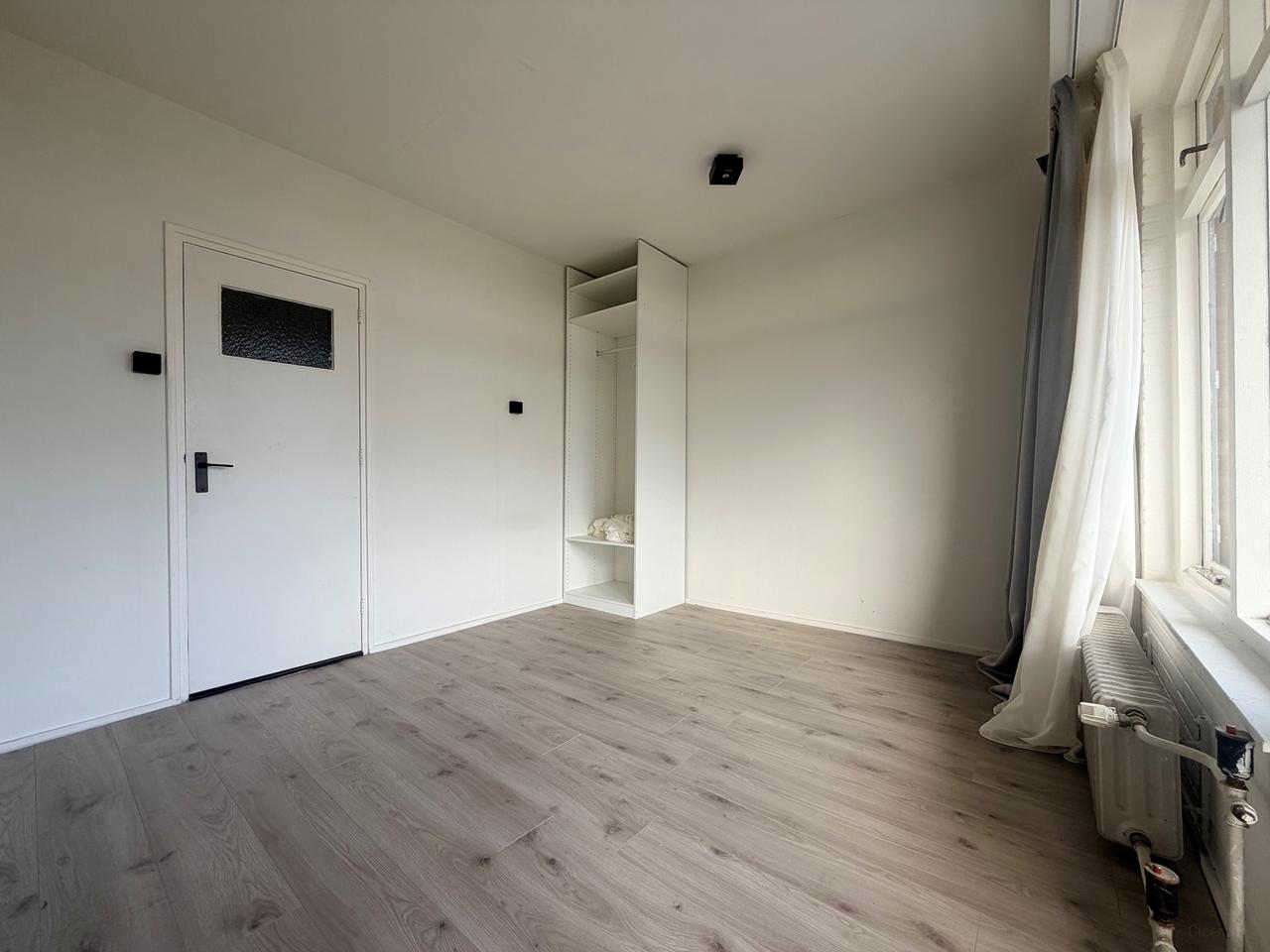 Four-room apartment with balcony in Utrecht - Image 14