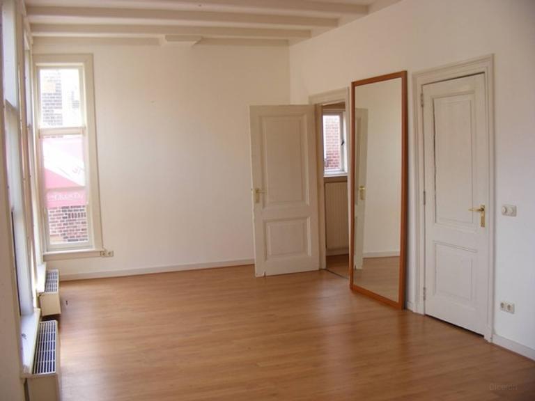 3-Bedroom House in Almelo - Image 6