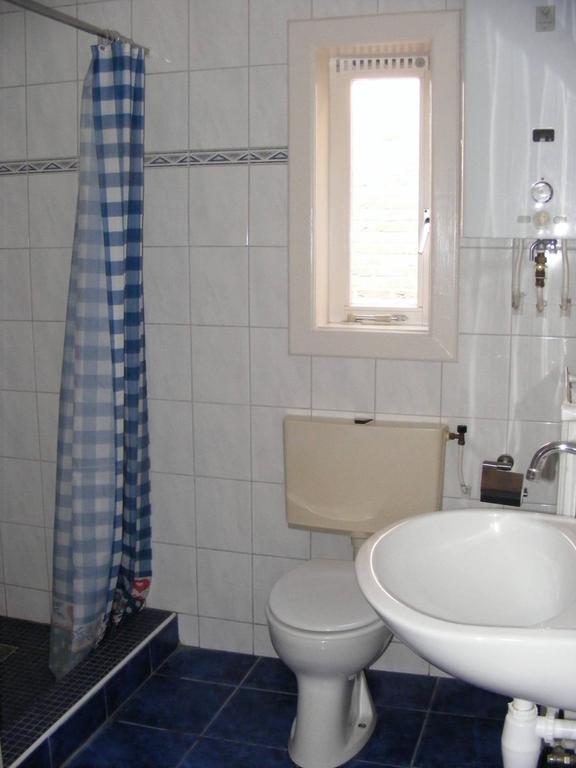 3-Bedroom House in Almelo - Image 10