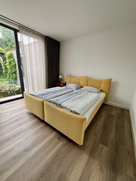 Furnished bungalow with garden in Deurne - Image 25