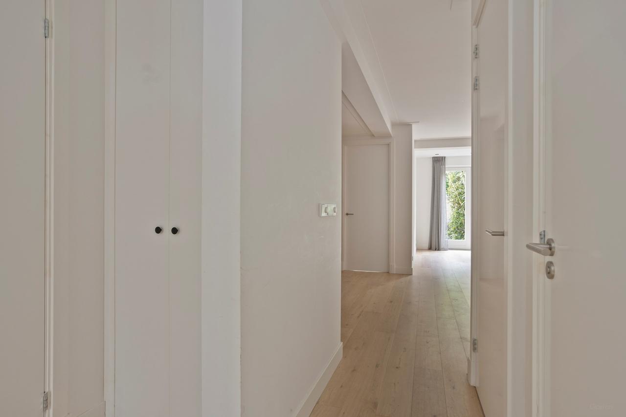69 m² apartment with garden in De Pijp - Image 8