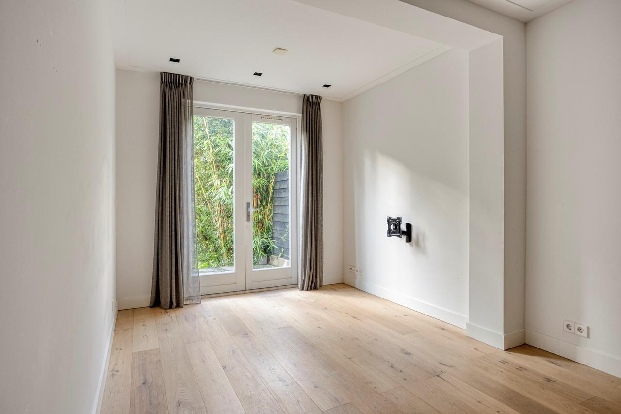 69 m² apartment with garden in De Pijp - Image 19