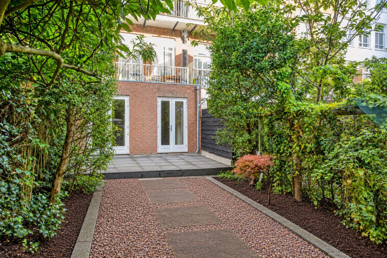 69 m² apartment with garden in De Pijp - Image 24