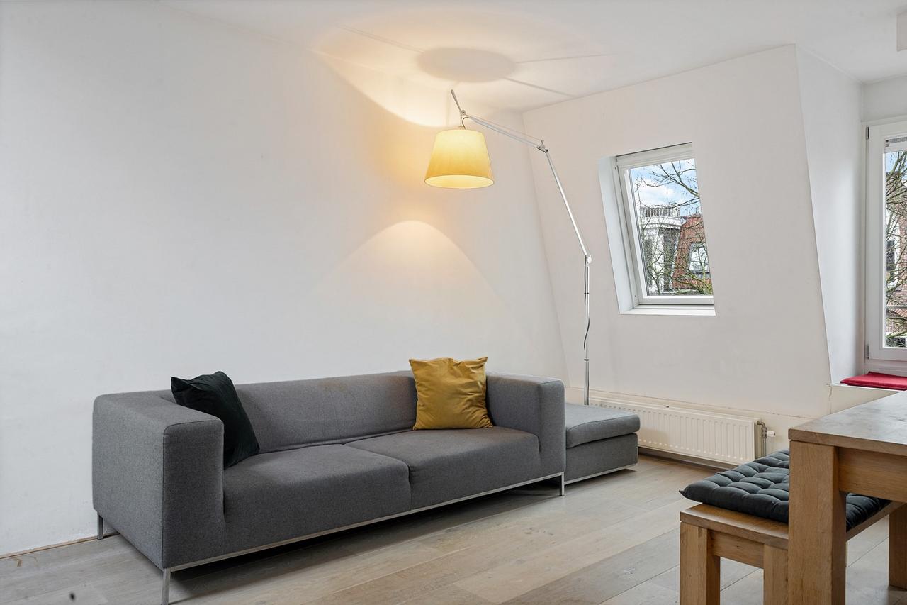 Furnished apartment with rooftop terrace - Image 4