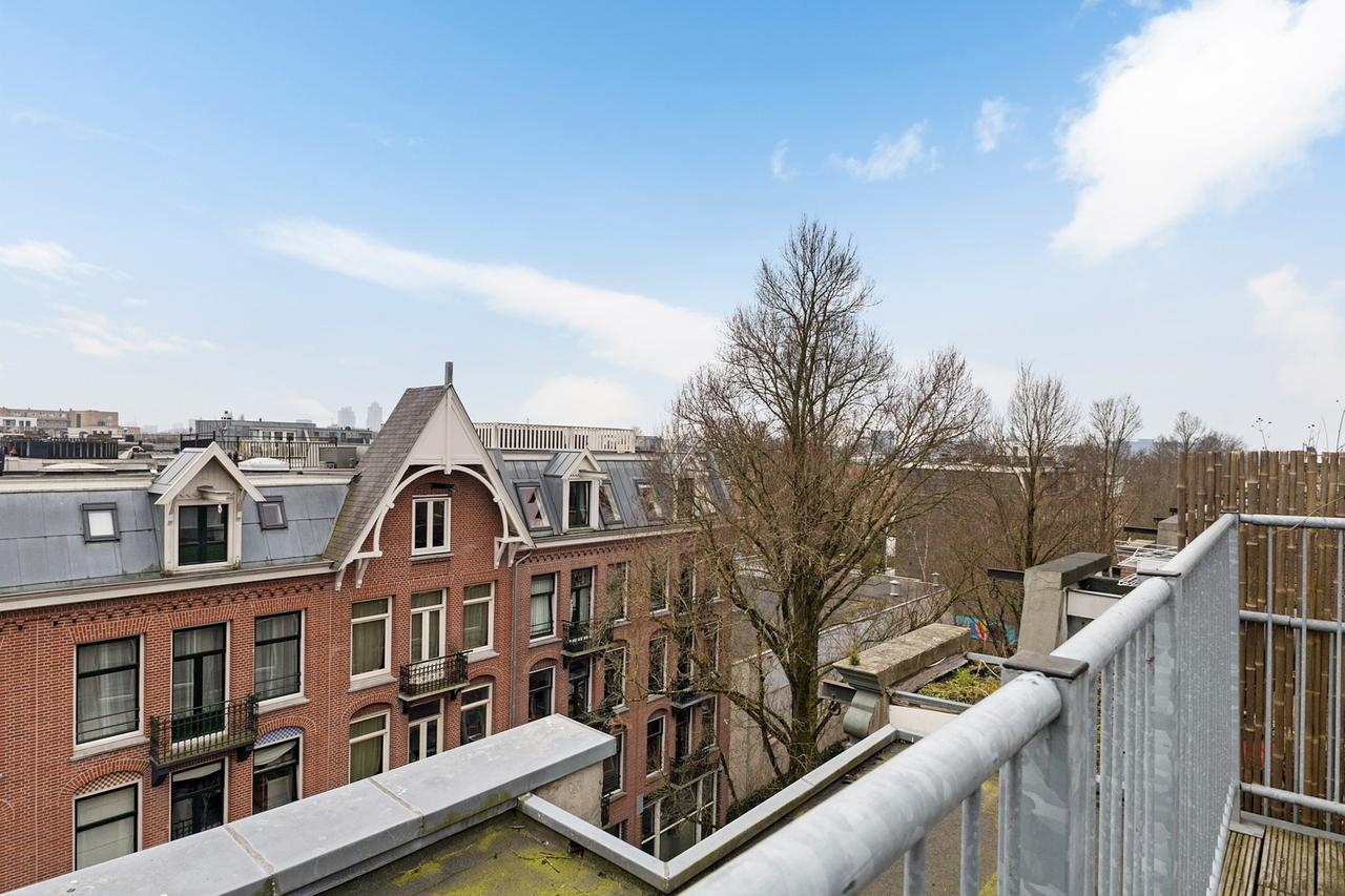 Furnished apartment with rooftop terrace - Image 10