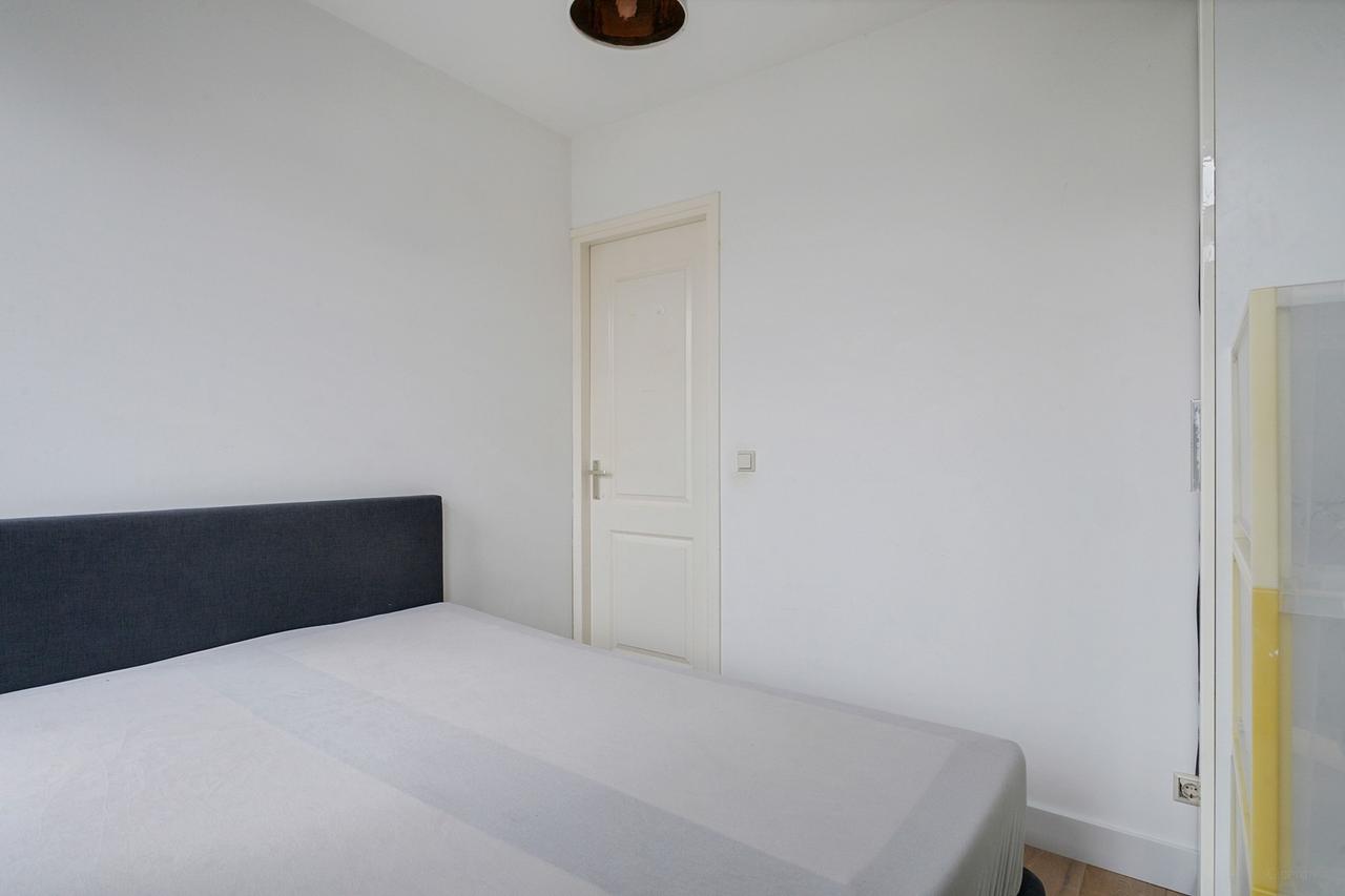 Furnished apartment with rooftop terrace - Image 12