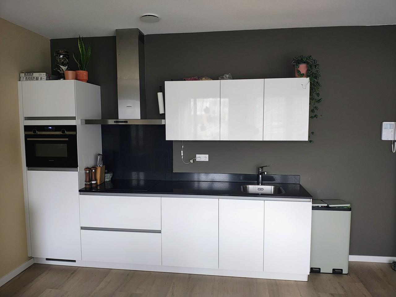 Appartement met balkon aan de Zuid-Willemsvaart - Afbeelding 6