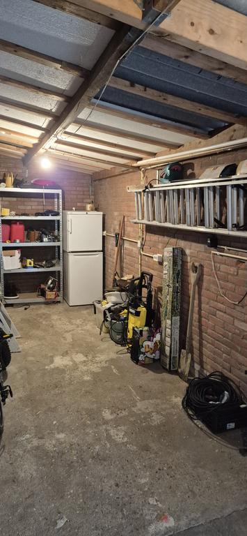 Gemeubileerde 5-kamer hoekwoning met tuin - Afbeelding 8