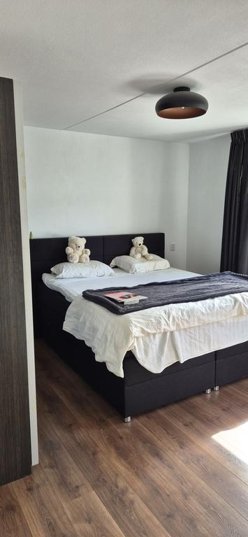 Gemeubileerde 5-kamer hoekwoning met tuin - Afbeelding 14