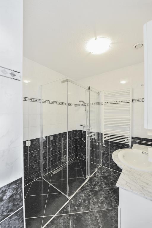 80 m² Furnished Apartment with Loggia - Image 30