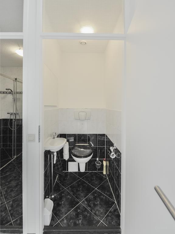 80 m² Furnished Apartment with Loggia - Image 36