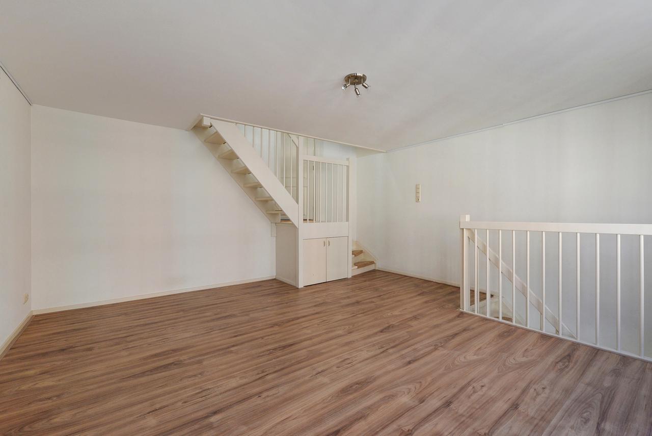 Historic townhouse with terrace in city centre - Image 15
