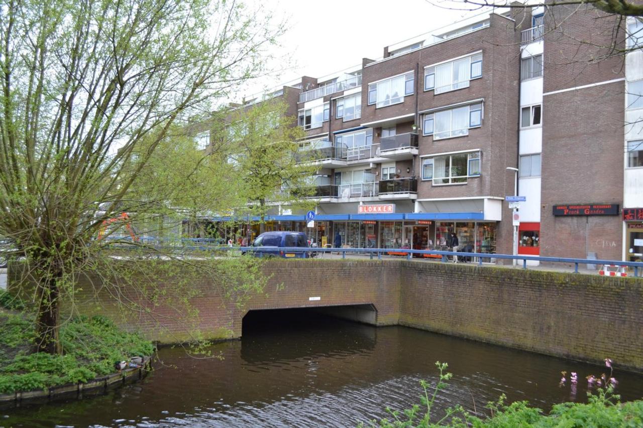 Available now: 4-bedroom home in Houtwijk - Image 3