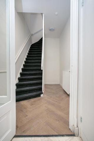 2-Bedroom Apartment with Garden by Canal - Image 16