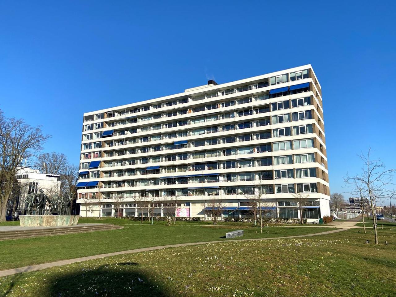 1-slaapkamerappartement met zuidbalkon - Afbeelding 1