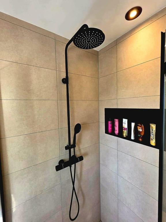 Furnished 65 m² studio in Nieuw Engeland - Image 14
