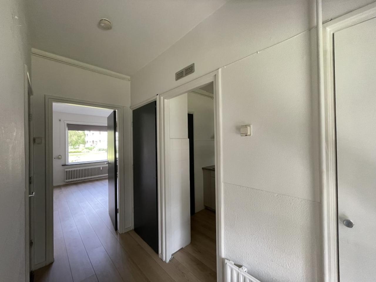 Three-room apartment with balcony in Zandweerd - Image 2