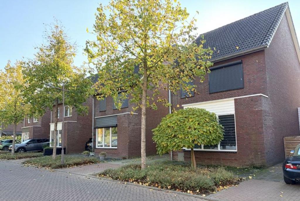145 m² house with garden and garage in Herkenbosch - Image 3