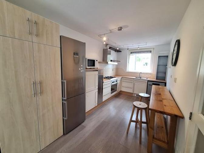 127 m² townhouse with 5 rooms in Delft - Image 3