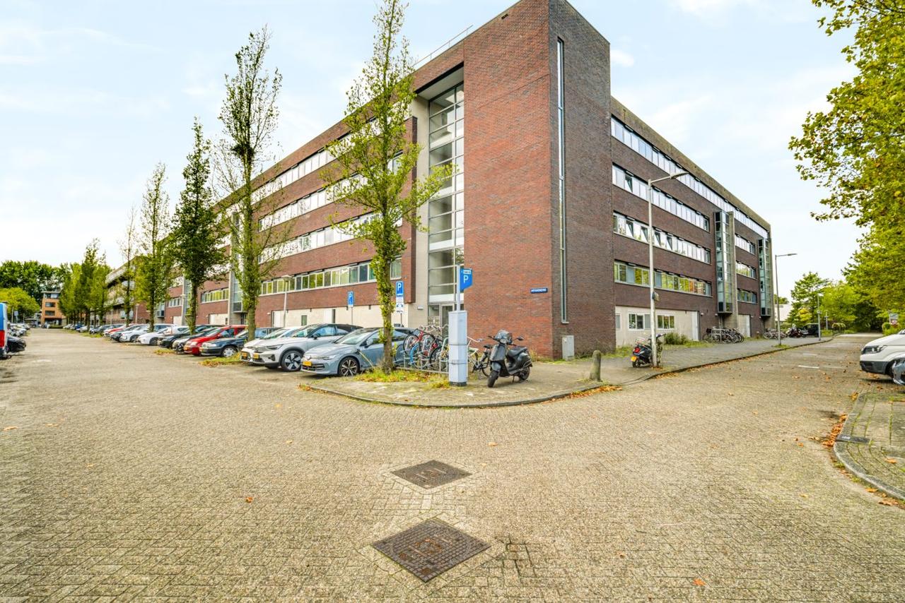 102 m² appartement met 3 slaapkamers - Afbeelding 46