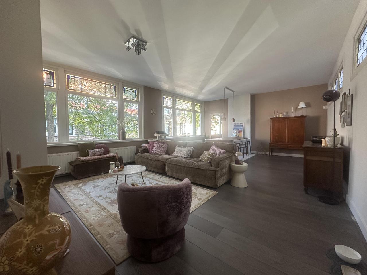 Furnished 4-Room Apartment with Balcony - Image 3