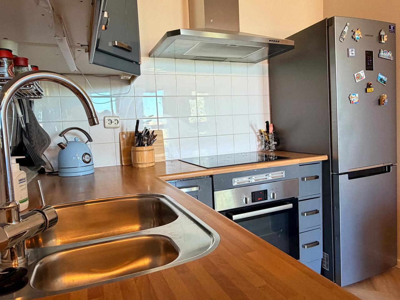 Gemeubileerd 2-kamerappartement met balkon - Afbeelding 4