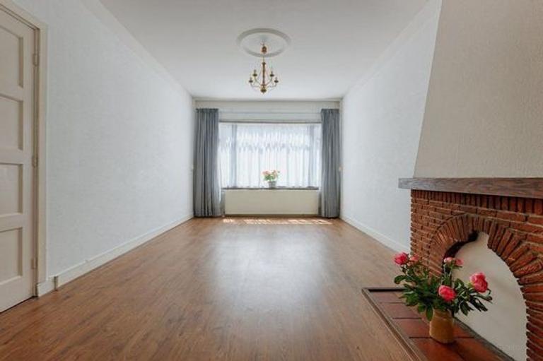 Ground-Floor Apartment with Garden in The Hague - Image 3